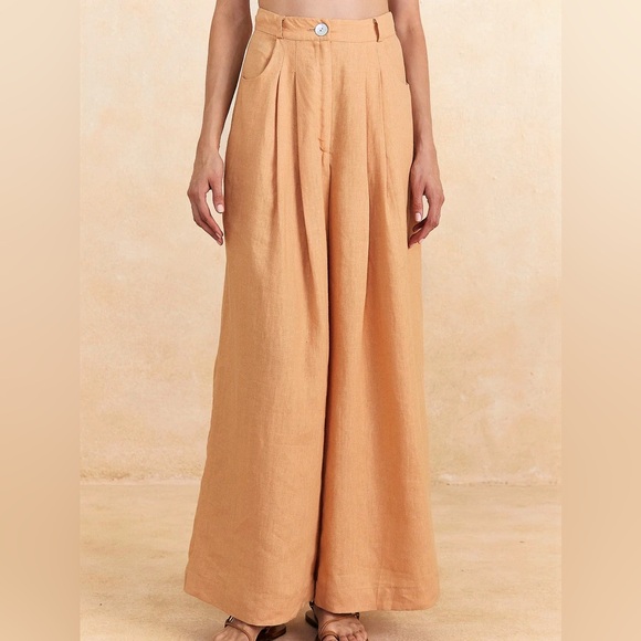 🏷️🔖 NWT FARM Rio Linen Dark Sand Top + Pants Set - Picture 5 of 8